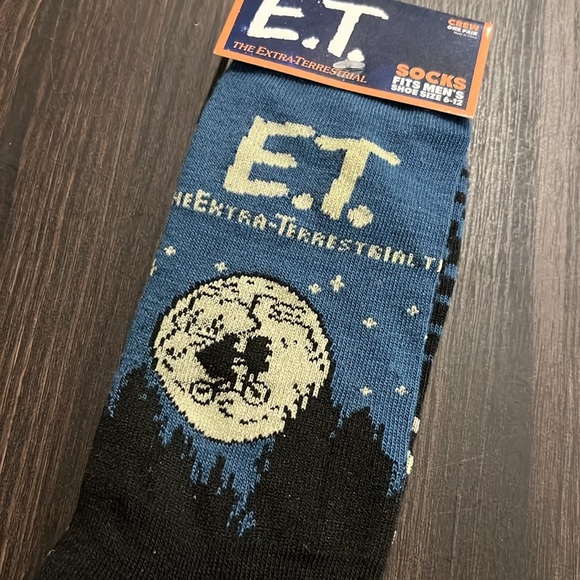 ⭐️3/15 E.T. 80s ET Socks Birthday Stocking Stuffer 1980 ET Phone Home - Picture 5 of 8